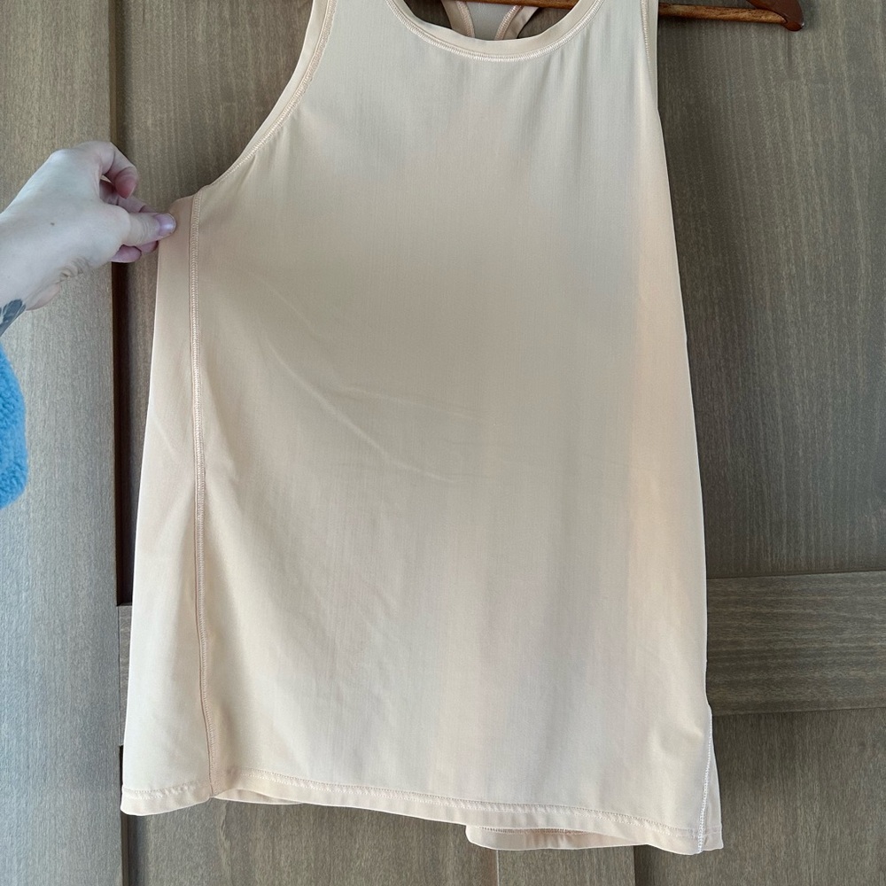 Athleta Ultimate Train Racerback Tank in Coral Volt size Small - Picture 3 of 10